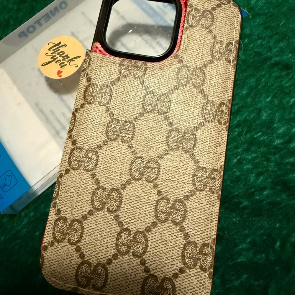 Apple Iphone 16 pro max phone case Gucci